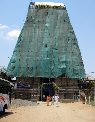 Tirupoovanoor Gopuram